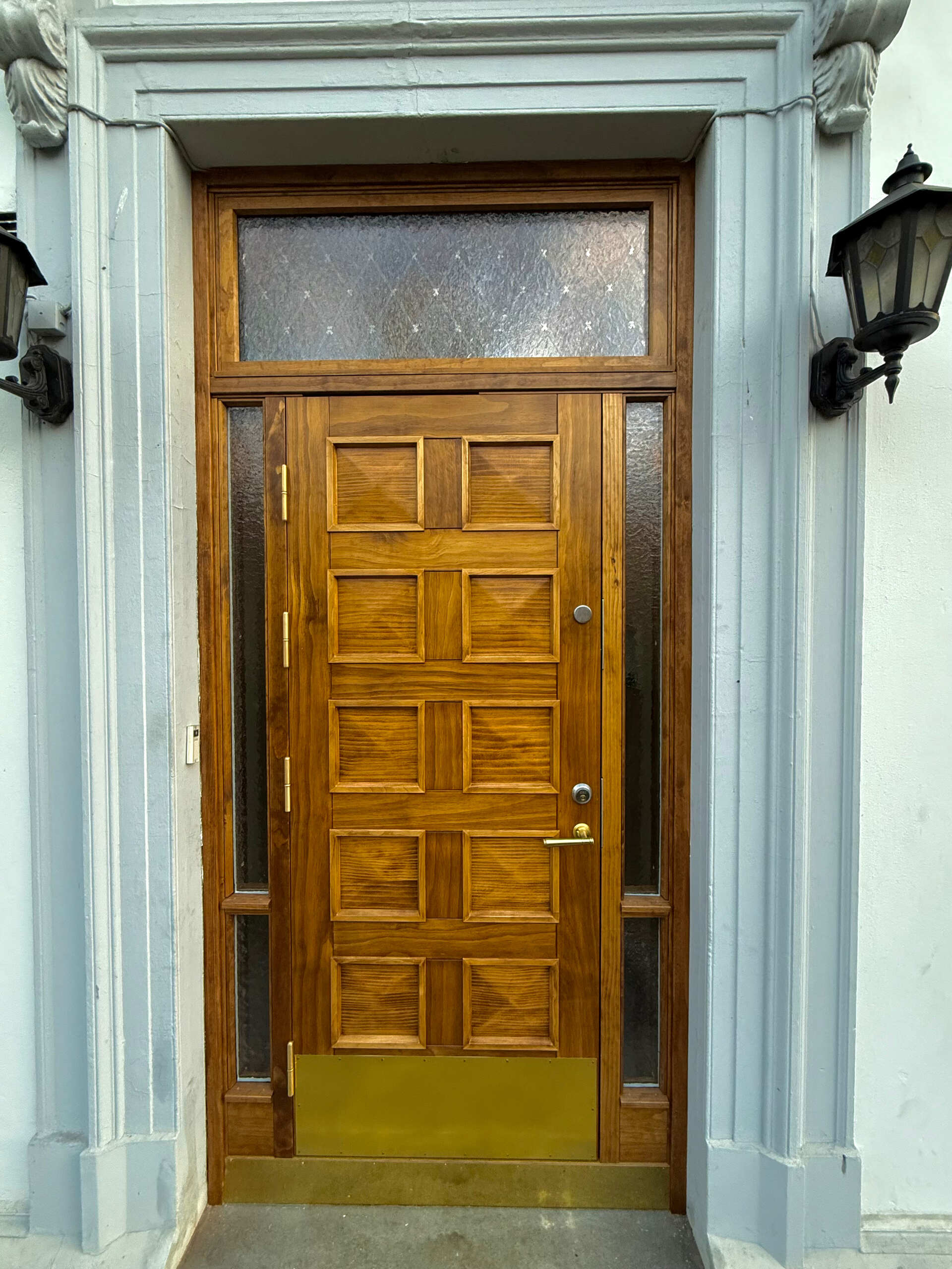 Ny ytterdør i Accoya i Josefines gate, Oslo